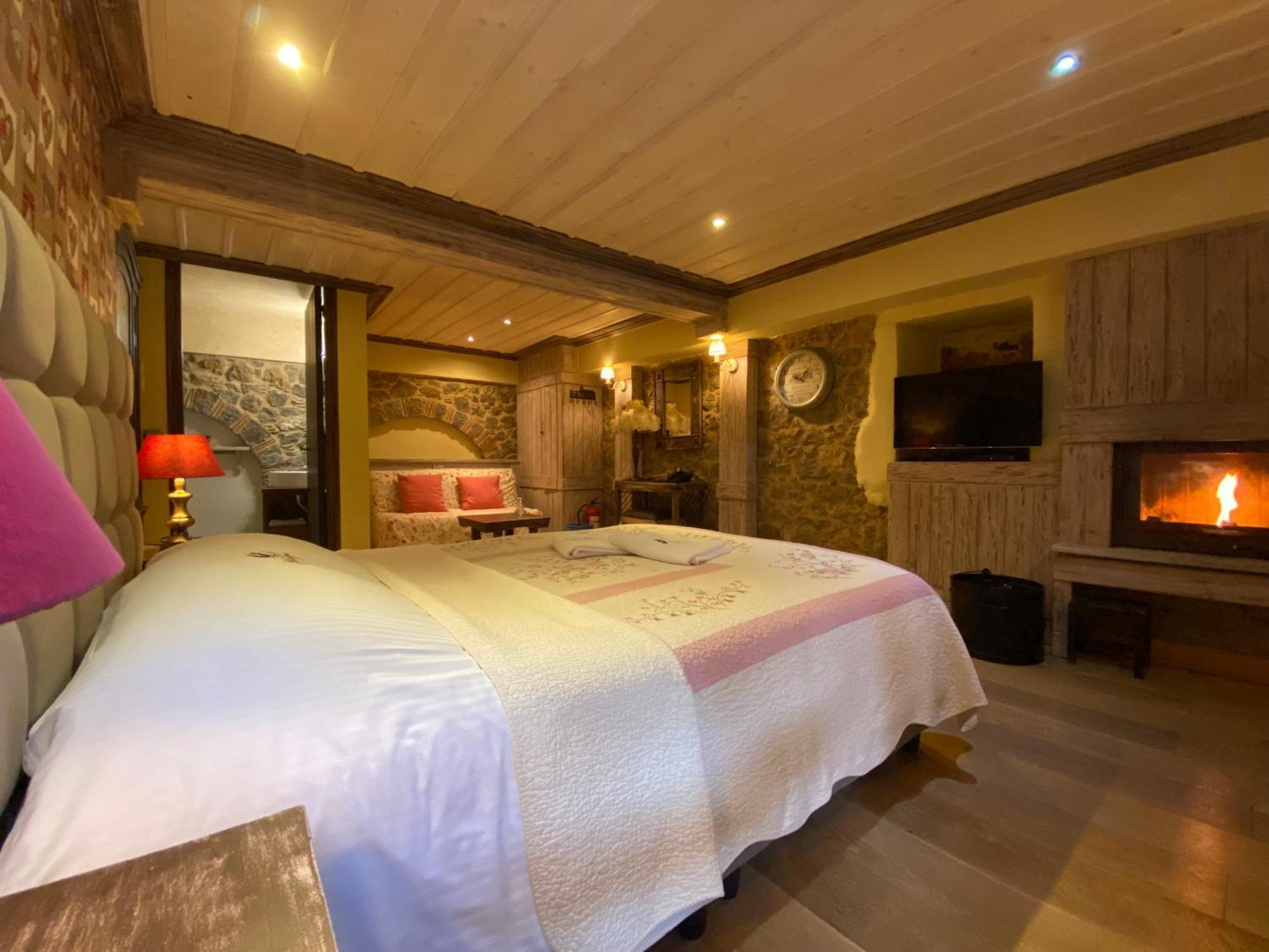 Alexandros Guesthouse Arachova Esterno foto