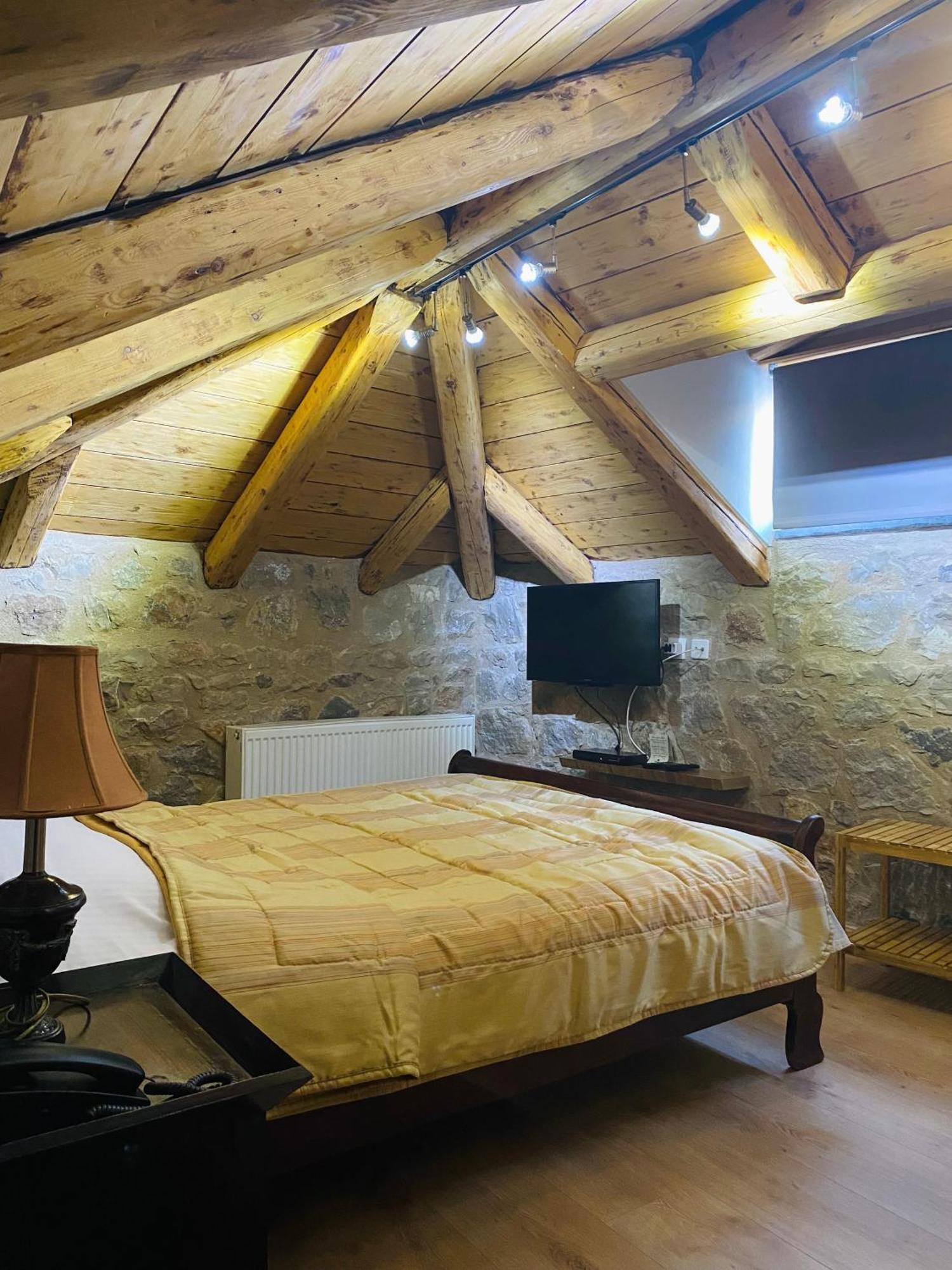 Alexandros Guesthouse Arachova Esterno foto