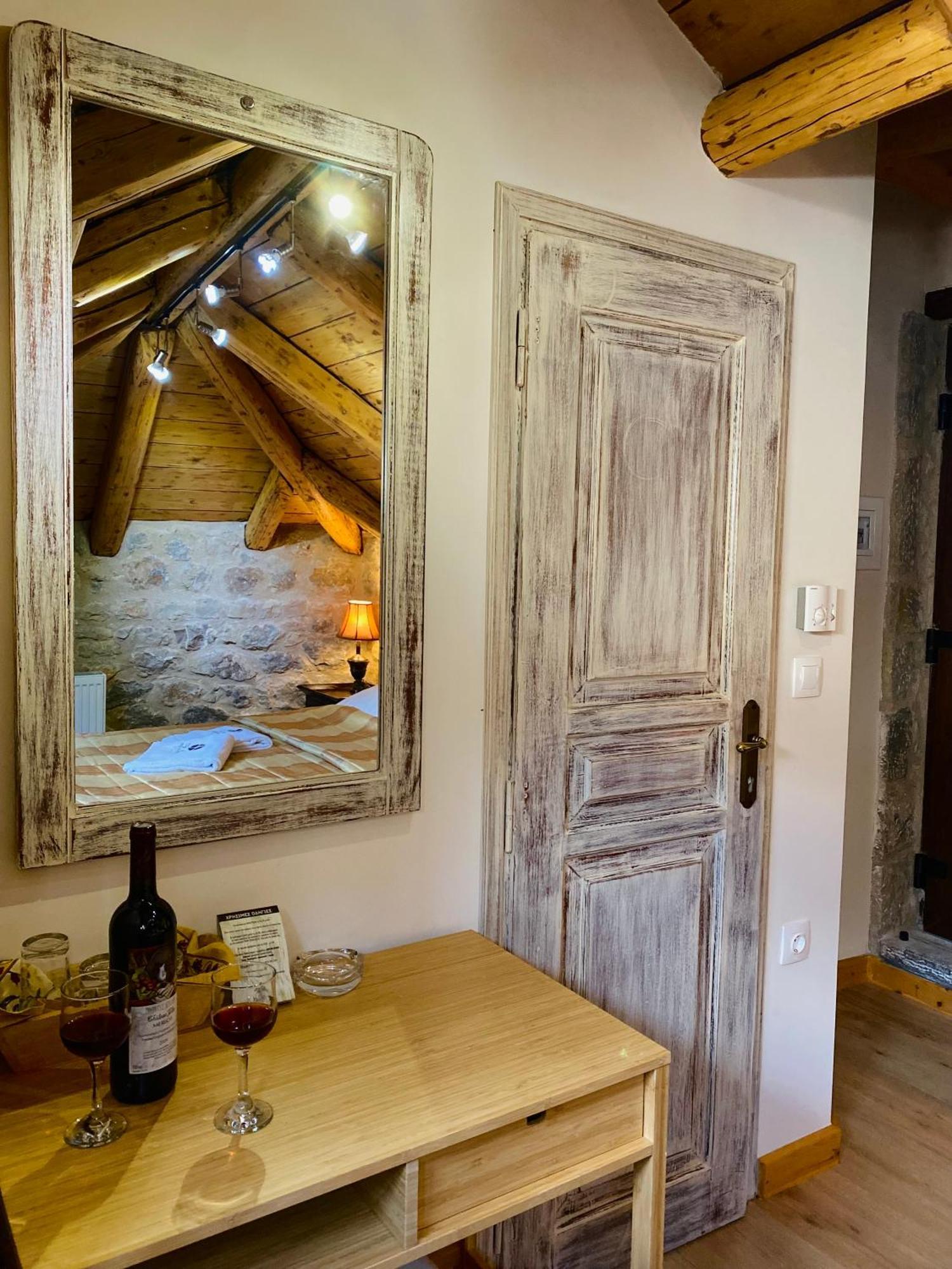 Alexandros Guesthouse Arachova Esterno foto