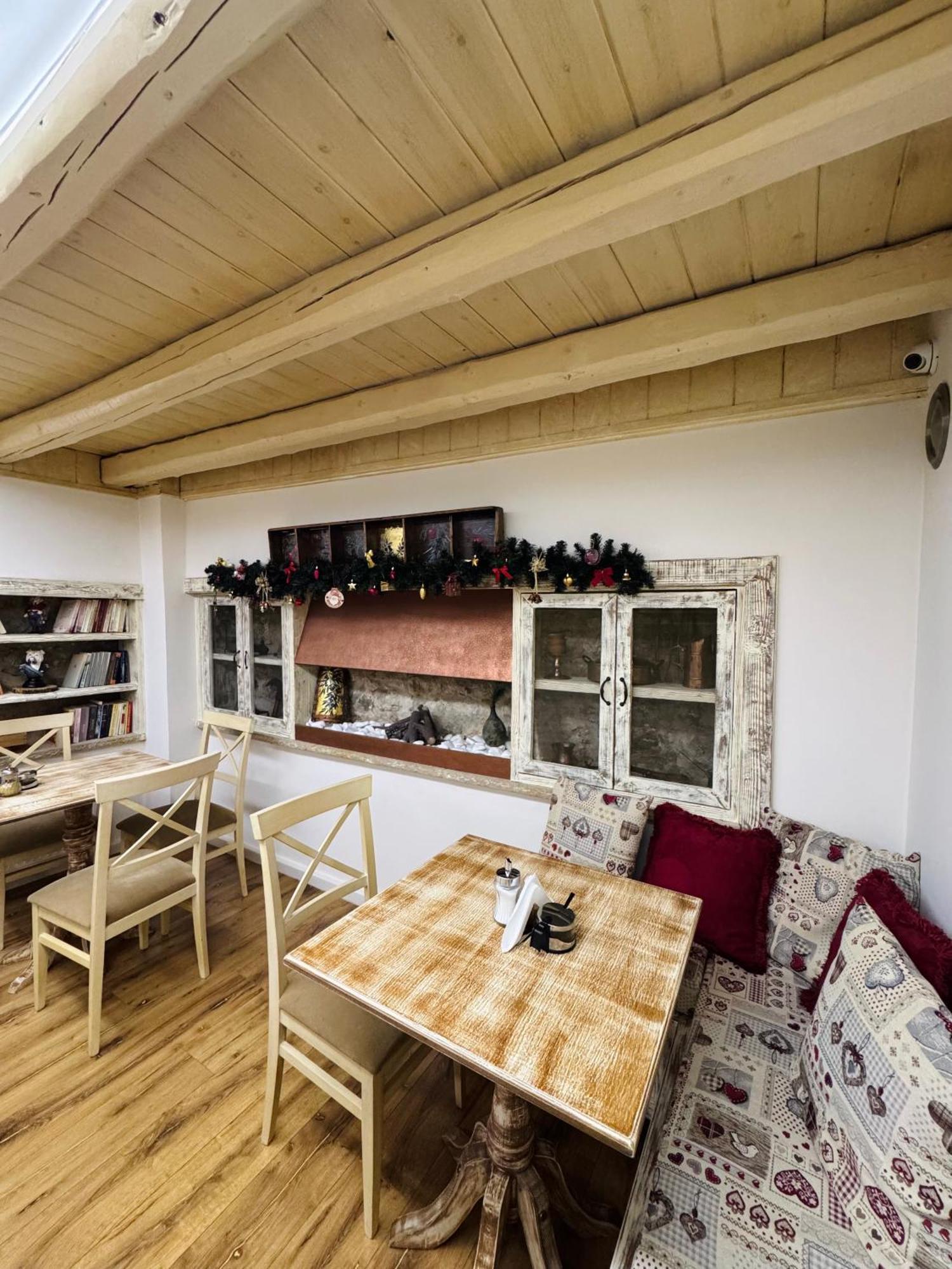 Alexandros Guesthouse Arachova Esterno foto