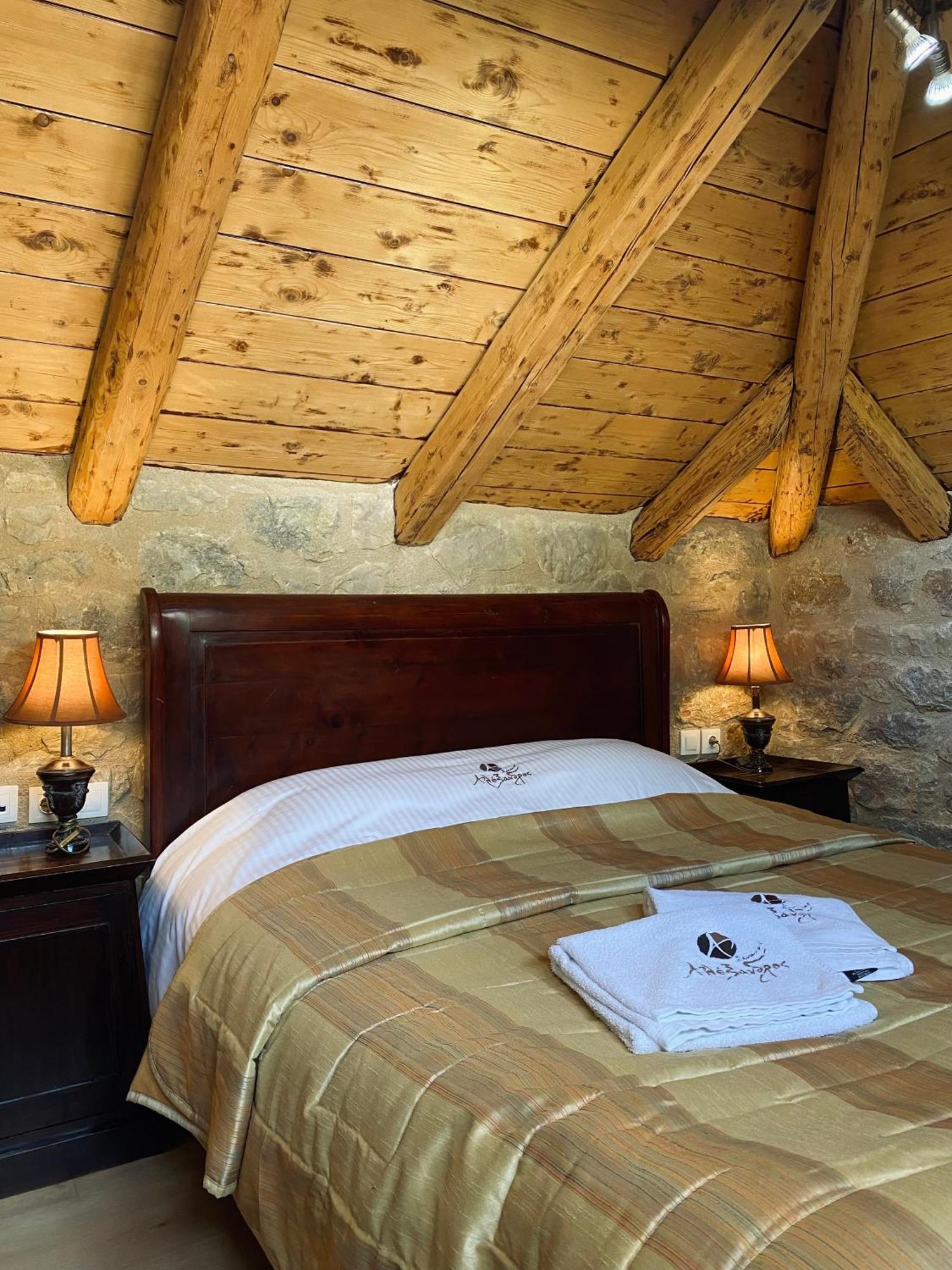 Alexandros Guesthouse Arachova Esterno foto