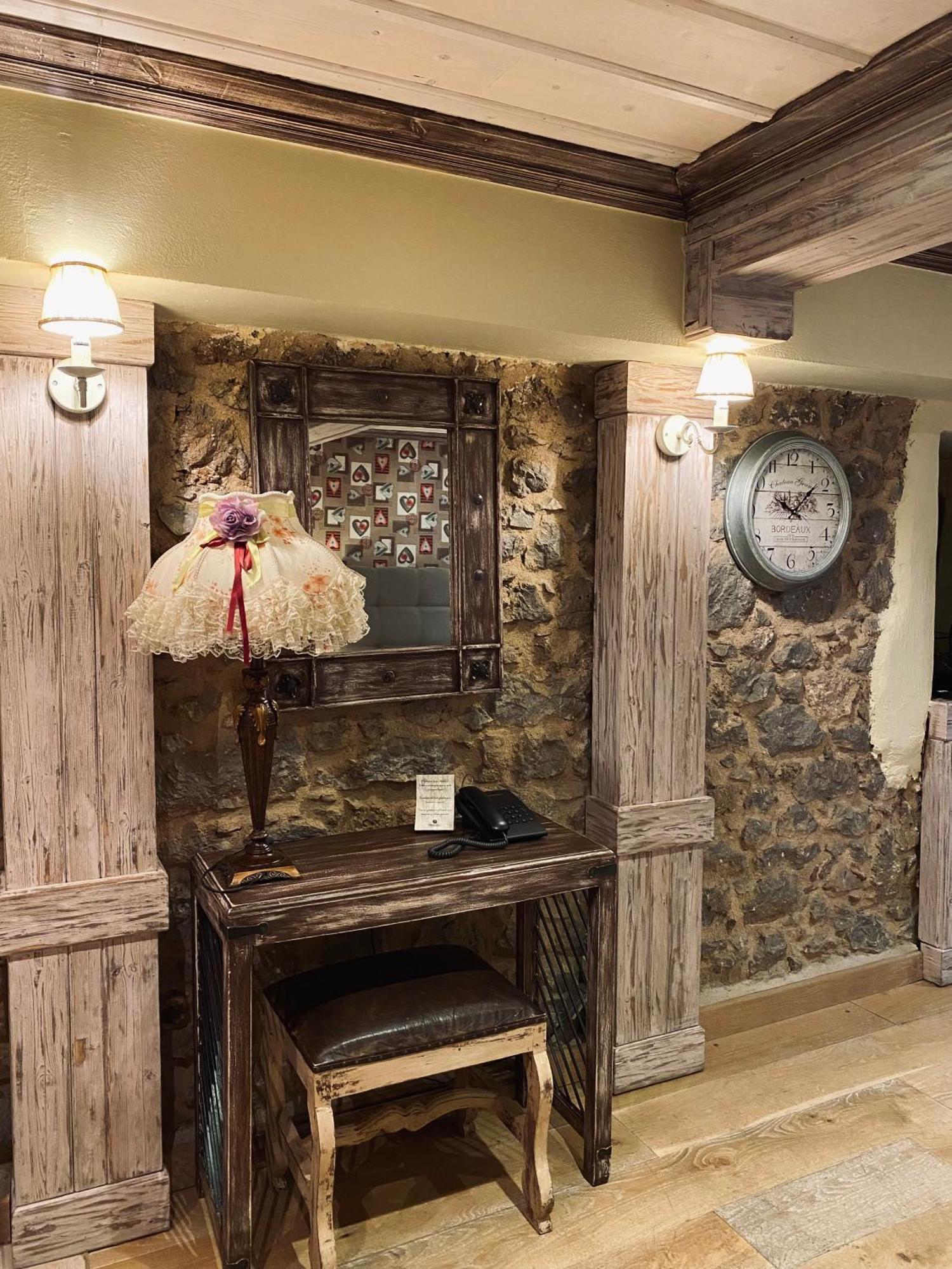 Alexandros Guesthouse Arachova Esterno foto